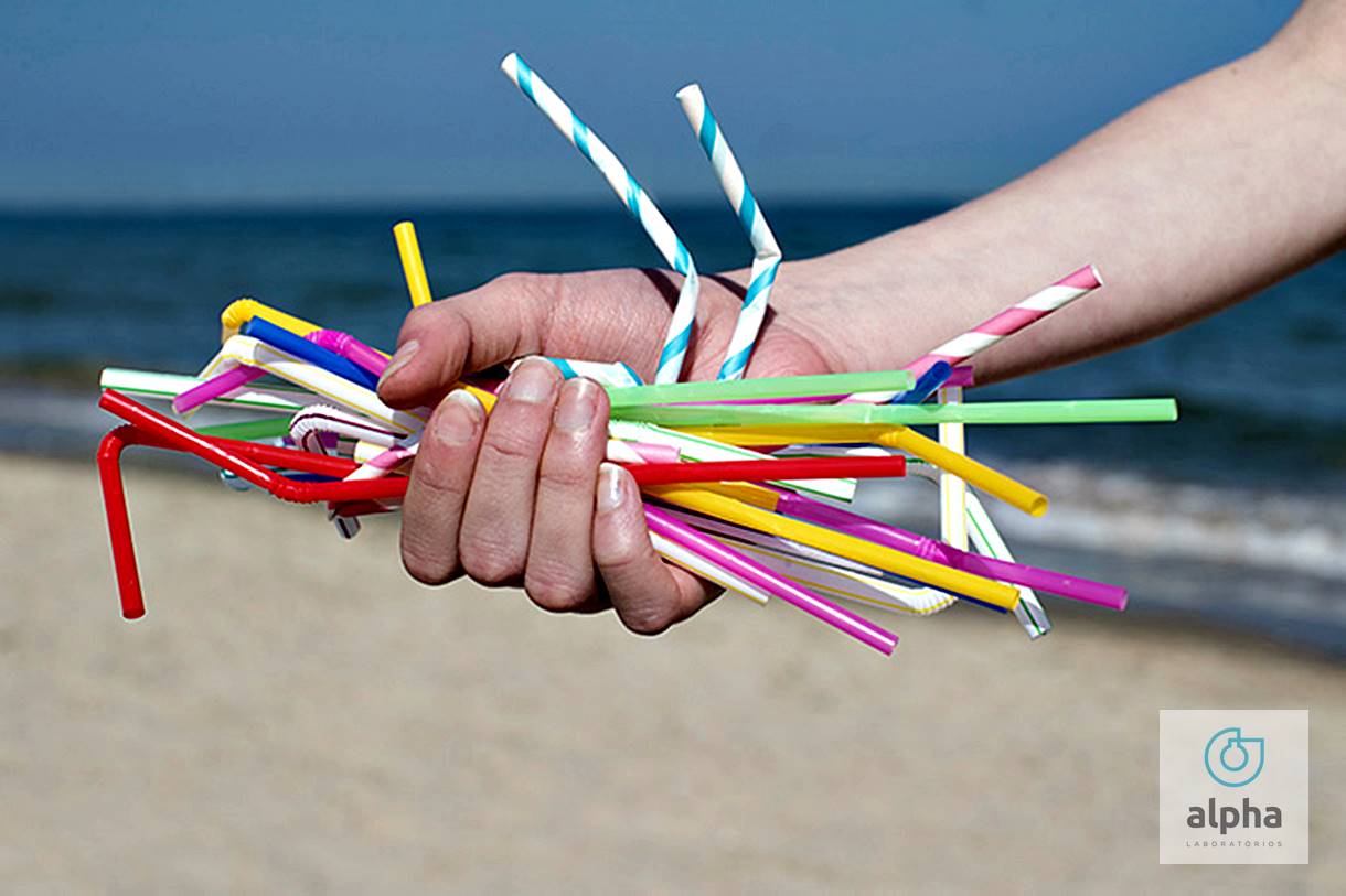 03 09 SEMANA 04 Canudinho de plástico no Rio é proibido e a fiscalização começou IMAGEM